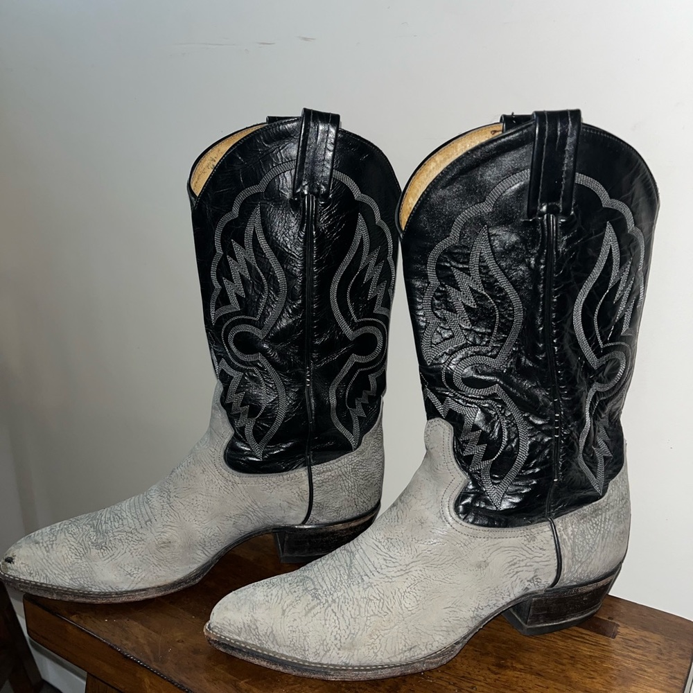 Tony Lama shrunken bullshoulder Cowboy Boots